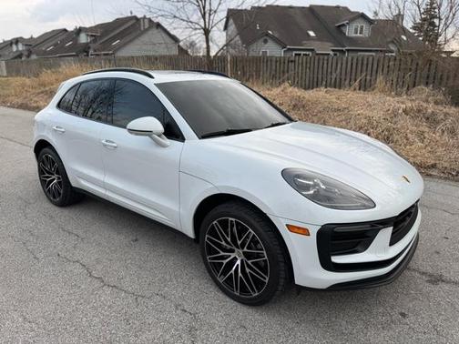 2022 Porsche Macan Base