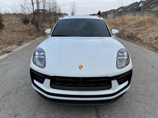 2022 Porsche Macan Base