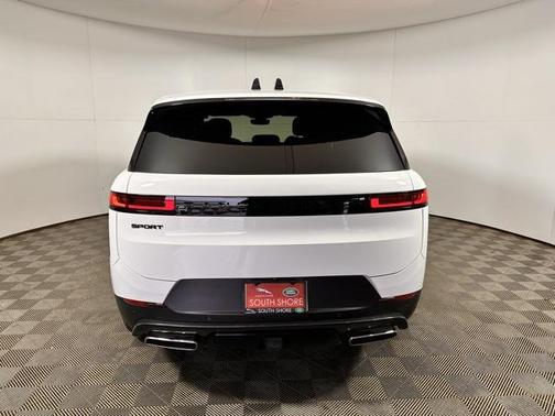 2025 Land Rover Range Rover Sport SE