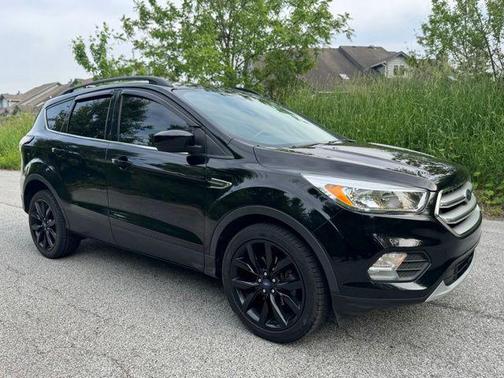 Shadow Black 2018 Ford Escape SE