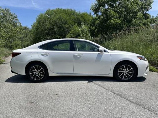 2016 Lexus ES 350 Base