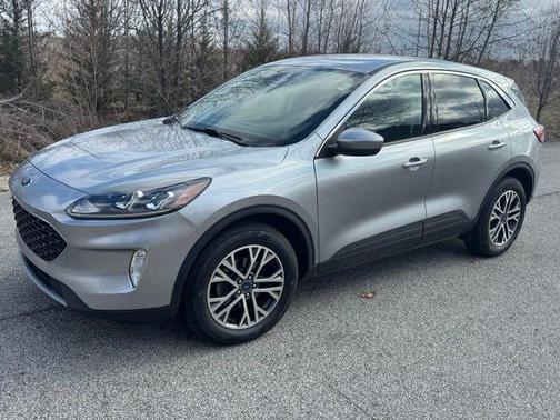 Silver Metallic 2022 Ford Escape SEL