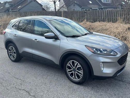 Silver Metallic 2022 Ford Escape SEL