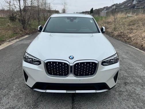2022 BMW X4 xDrive30i