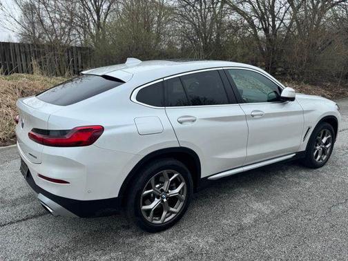 2022 BMW X4 xDrive30i