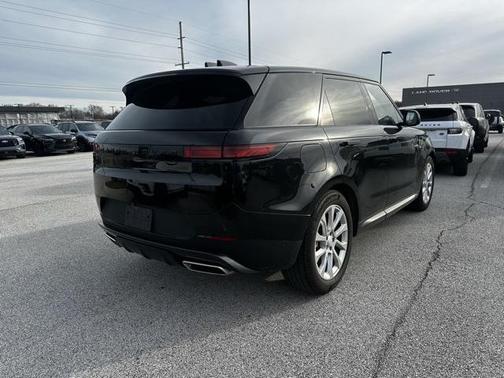 2025 Land Rover Range Rover Sport SE