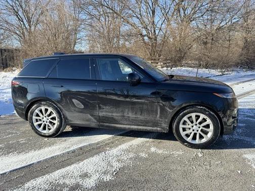 2025 Land Rover Range Rover Sport SE
