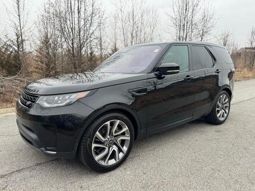 Black 2018 Land Rover Discovery HSE