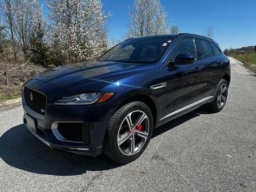 Dark Sapphire Metallic 2017 Jaguar F-PACE S