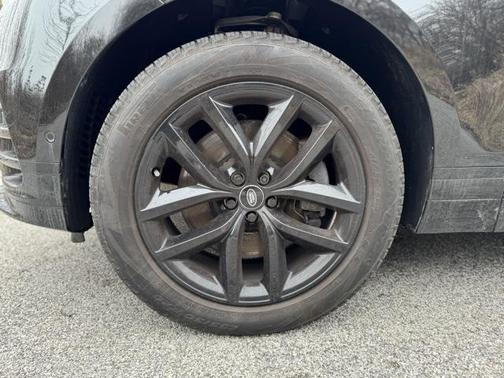 2024 Land Rover Range Rover Velar P400 Dynamic SE