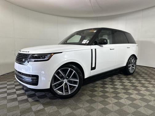 2025 Land Rover Range Rover P550e SE