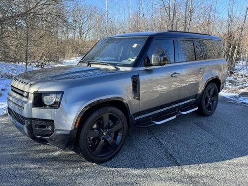 2023 Land Rover Defender 130 X-Dynamic SE