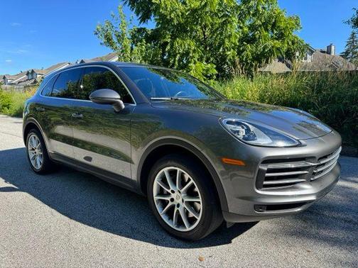 2023 Porsche Cayenne Platinum Edition