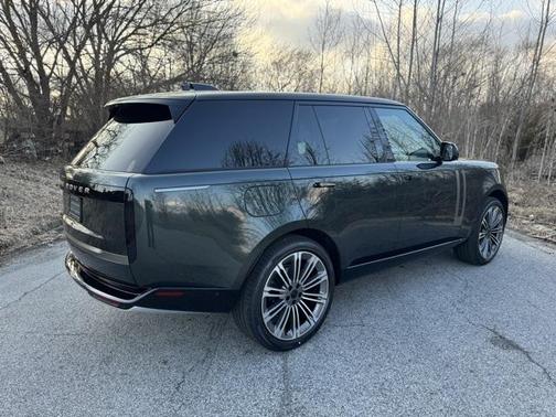 2026 Land Rover Range Rover P400 SE