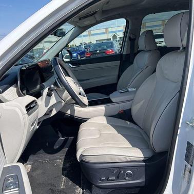 Hyper White 2023 Hyundai PALISADE Calligraphy