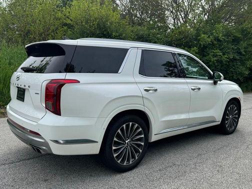 Hyper White 2023 Hyundai PALISADE Calligraphy
