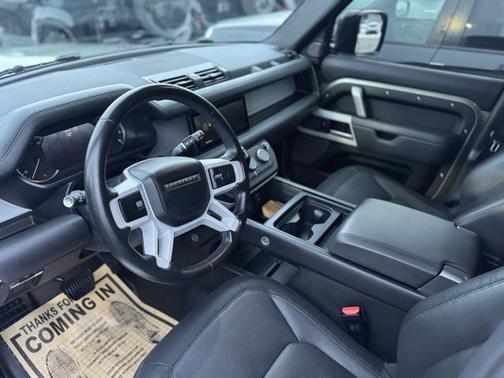 2023 Land Rover Defender 110 X-Dynamic SE