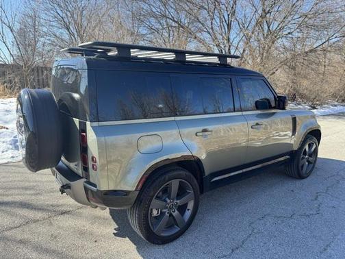 2023 Land Rover Defender 110 X-Dynamic SE