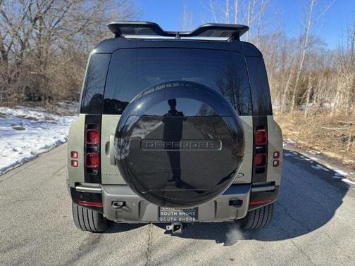 2023 Land Rover Defender 110 X-Dynamic SE