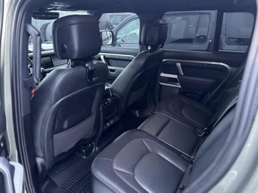 2023 Land Rover Defender 110 X-Dynamic SE