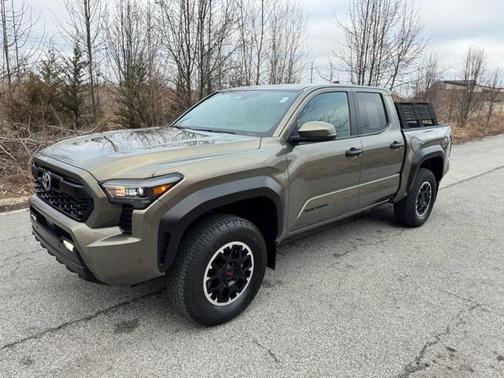 2024 Toyota Tacoma TRD Off Road