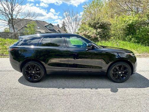 Santorini Black Metallic 2023 Land Rover Range Rover Velar P250 S