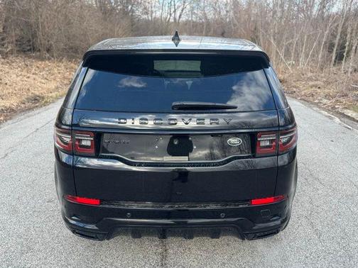 Santorini Black Metallic 2023 Land Rover Discovery Sport SE R-Dynamic