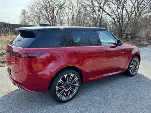Firenze Red Metallic 2026 Land Rover Range Rover Sport SE