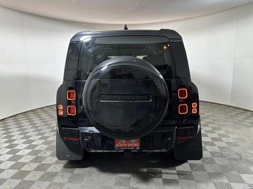 2025 Land Rover Defender 110 P400 X-Dynamic SE