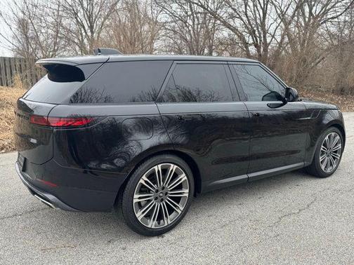 2025 Land Rover Range Rover Sport SE