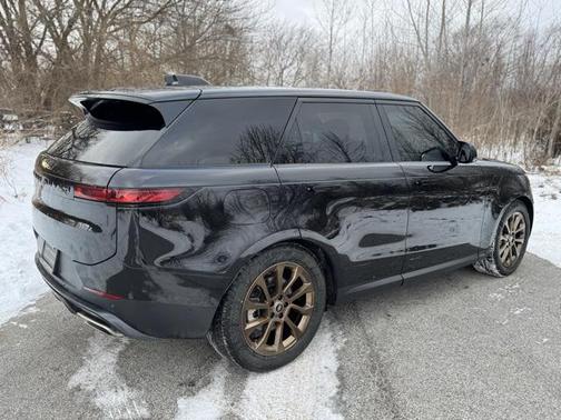 2025 Land Rover Range Rover Sport SE