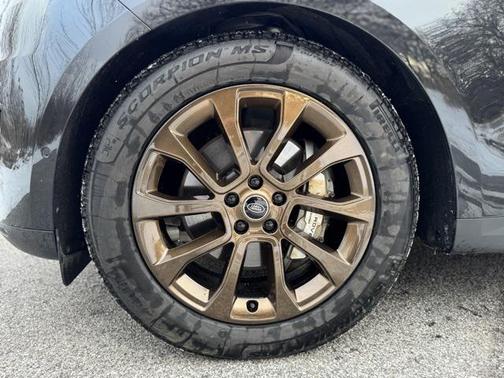 2025 Land Rover Range Rover Sport SE