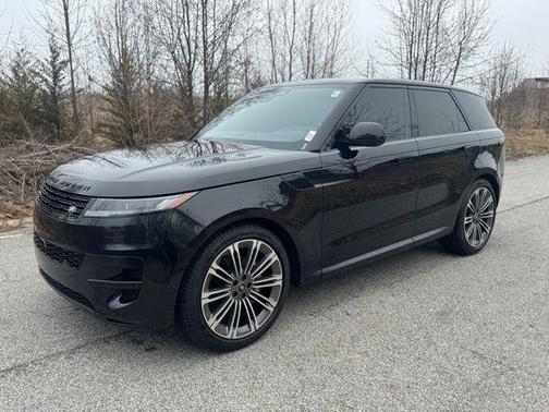 2025 Land Rover Range Rover Sport SE