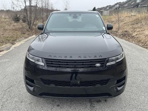 2025 Land Rover Range Rover Sport SE
