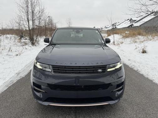 2025 Land Rover Range Rover Sport SE