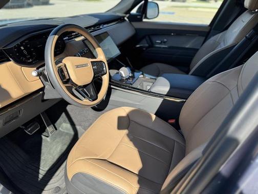 2025 Land Rover Range Rover Sport SE