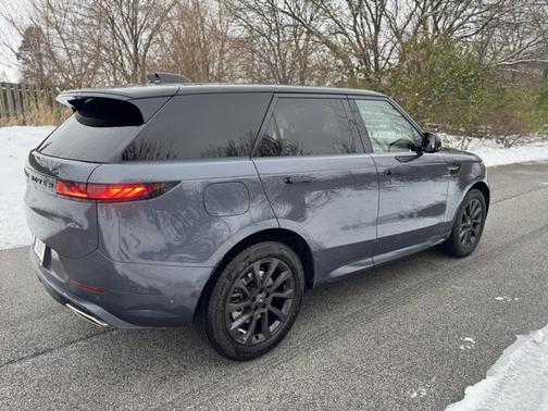 2025 Land Rover Range Rover Sport SE