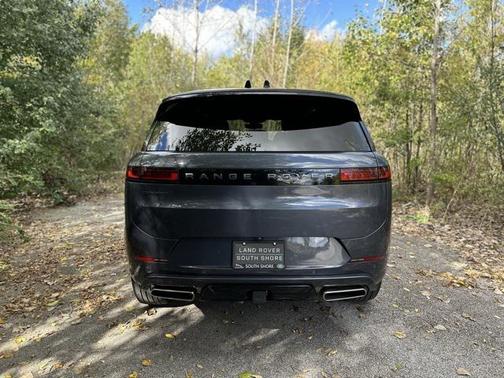 2025 Land Rover Range Rover Sport SE