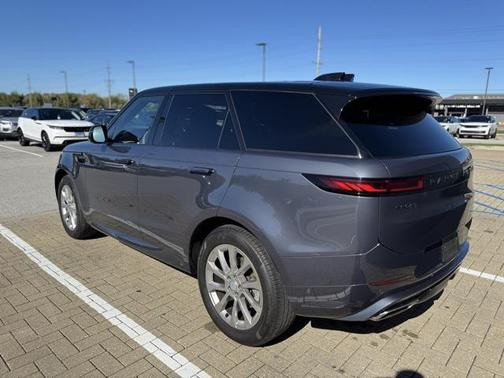 2025 Land Rover Range Rover Sport SE