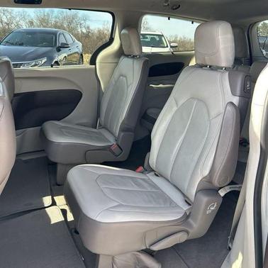 2018 Chrysler Pacifica Touring-L