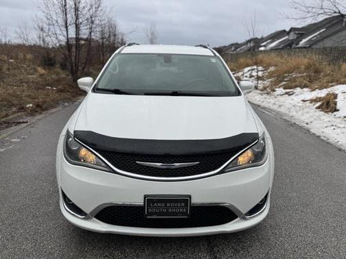 2018 Chrysler Pacifica Touring-L