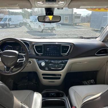 2018 Chrysler Pacifica Touring-L