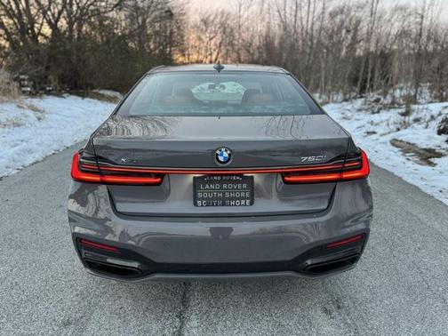 2022 BMW 750 i xDrive