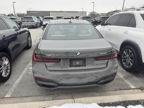 2022 BMW 750 i xDrive