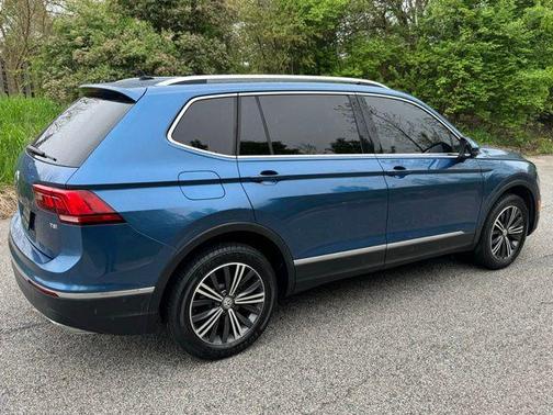 Blue Metallic 2018 Volkswagen Tiguan 2.0T SEL
