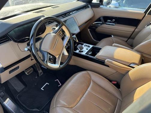 2023 Land Rover Range Rover P530 SE