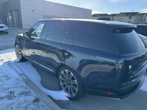 2023 Land Rover Range Rover P530 SE
