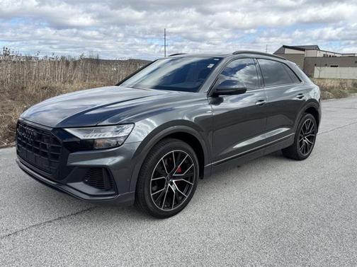 2023 Audi Q8 55 Premium Plus