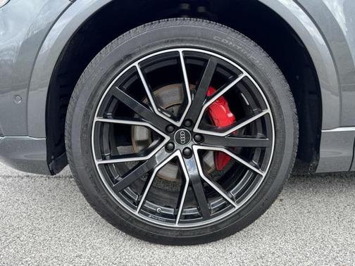 2023 Audi Q8 55 Premium Plus