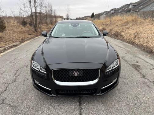 2019 Jaguar XJ R-Sport